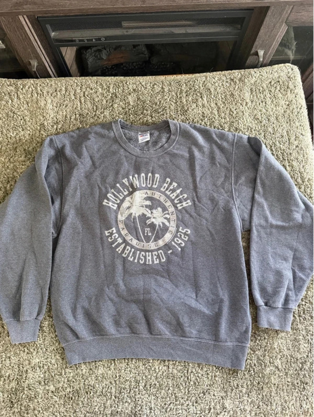 Jerzees NbBlend Hollywood Beach Graphic Crewneck Sweatshirt Large